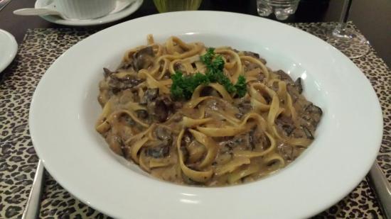 Contemporaneo Cafe-Restaurante